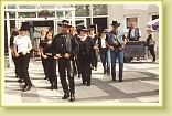 20010700fz Seniorenheim,allererster Auftritt,noch in beliebiger Kleidung b